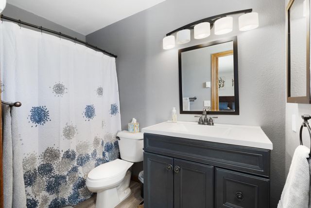 2500 62nd St SE, Minot, ND 58701