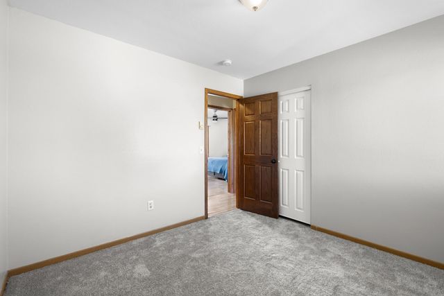 2500 62nd St SE, Minot, ND 58701