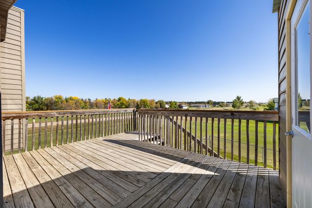 2500 62nd St SE, Minot, ND 58701