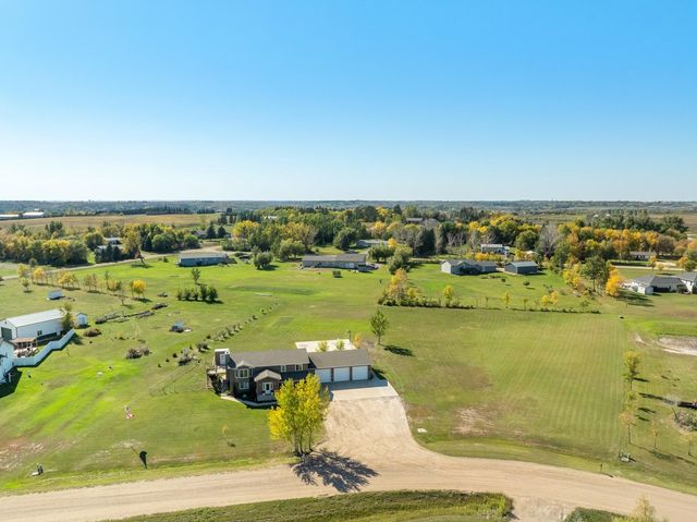 2500 62nd St SE, Minot, ND 58701