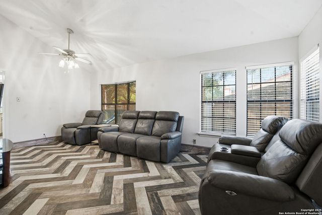 14114 kint circle, San Antonio, TX 78247