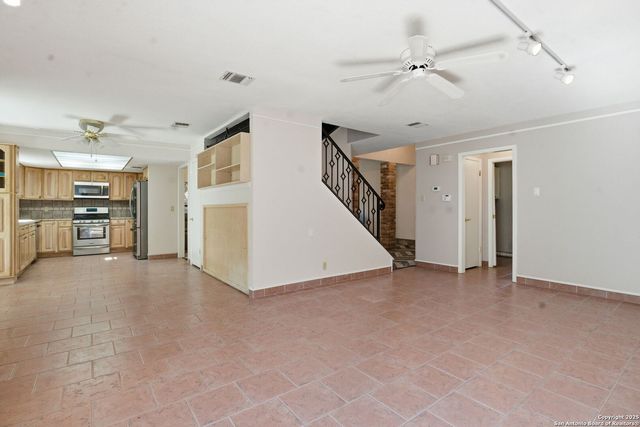 14114 kint circle, San Antonio, TX 78247