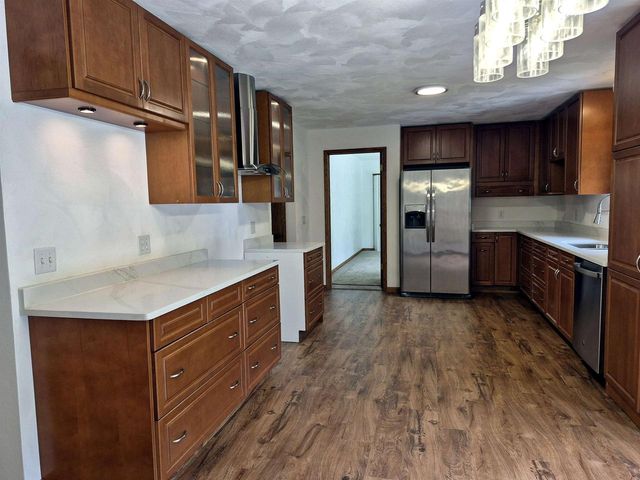1212 N Wuthering Hills Drive, Janesville, WI 53546