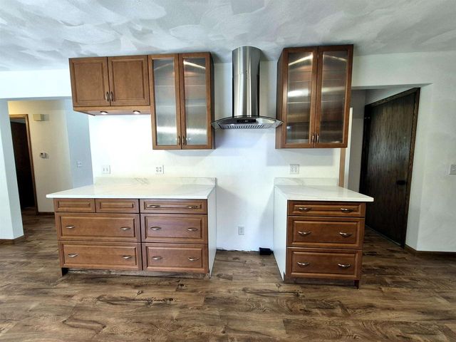 1212 N Wuthering Hills Drive, Janesville, WI 53546