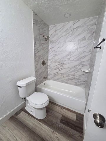 449 NW 53rd St, Lawton, OK 73505