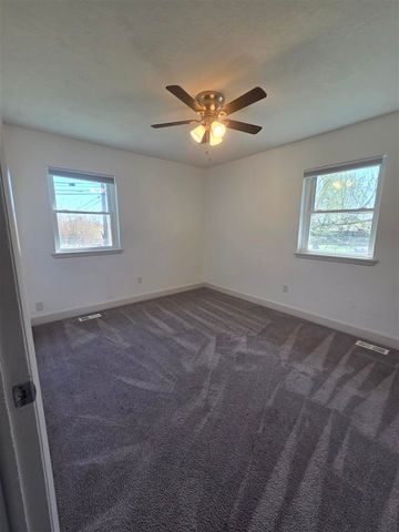 449 NW 53rd St, Lawton, OK 73505