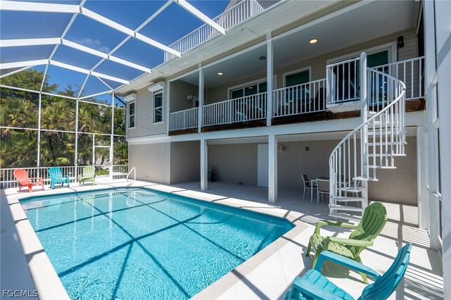 5427 Osprey CT, Sanibel, FL 33957