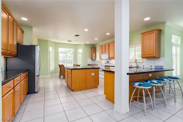 5427 Osprey CT, Sanibel, FL 33957