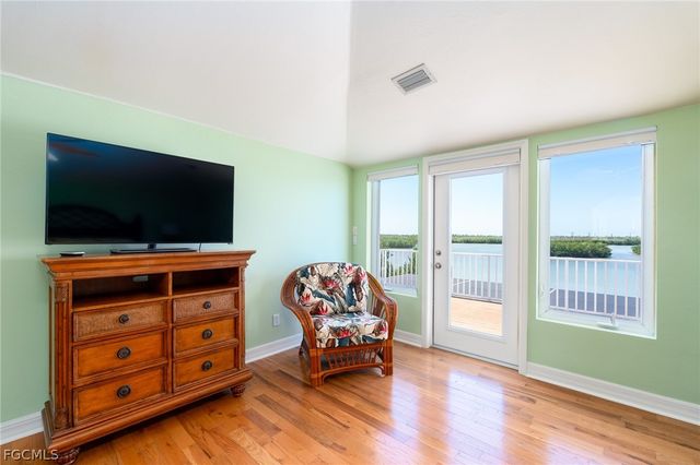 5427 Osprey CT, Sanibel, FL 33957