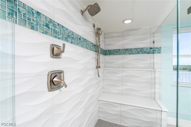 5427 Osprey CT, Sanibel, FL 33957