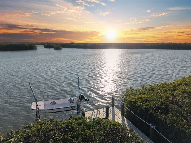 5427 Osprey CT, Sanibel, FL 33957