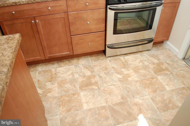 1707 PIN OAK RD, Parkville, MD 21234