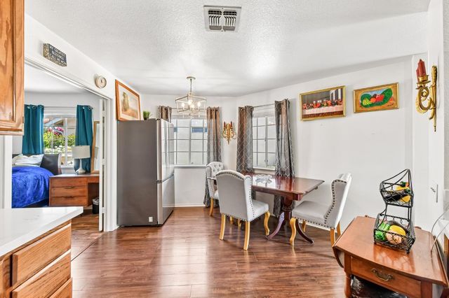 8101 Arroyo Vista Dr, Sacramento, CA 95823