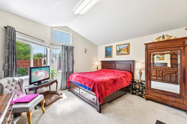 8101 Arroyo Vista Dr, Sacramento, CA 95823