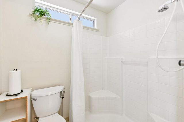 8101 Arroyo Vista Dr, Sacramento, CA 95823