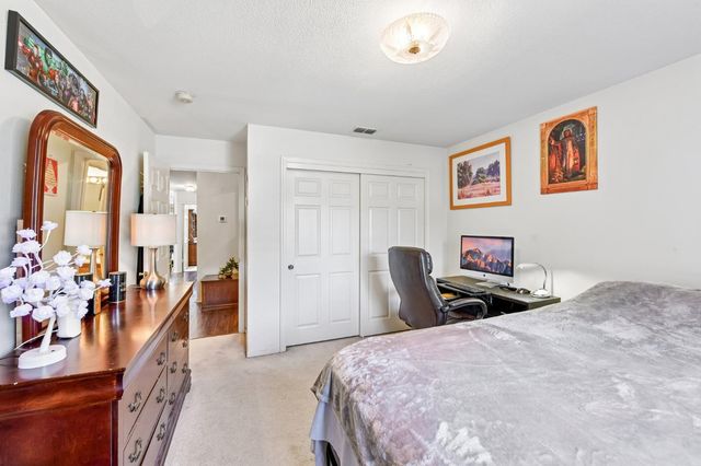 8101 Arroyo Vista Dr, Sacramento, CA 95823