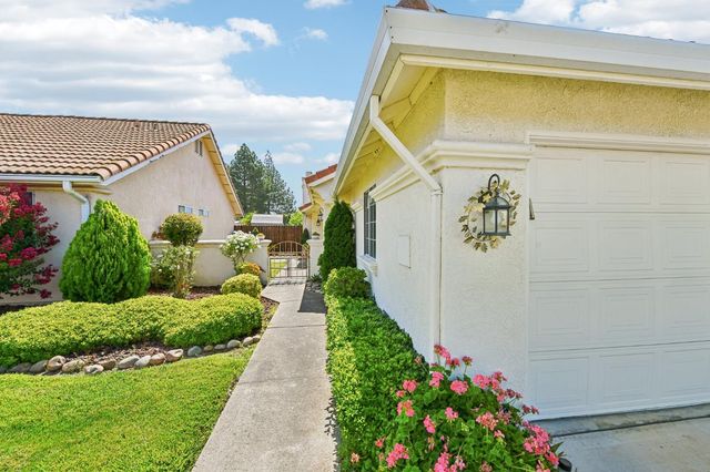 8101 Arroyo Vista Dr, Sacramento, CA 95823