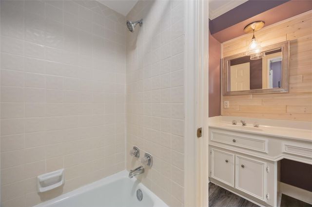 11930 Carriage Hill Drive, Houston, TX 77077