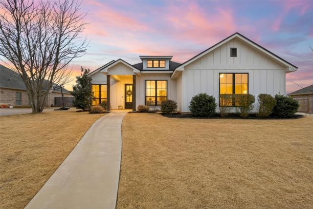 5444 Zavalla Drive, Waco, TX 76708