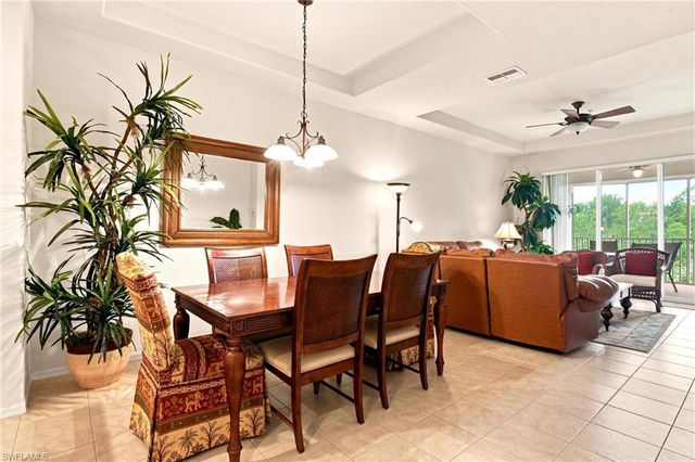 4874 Hampshire CT 303, Naples, FL 34112