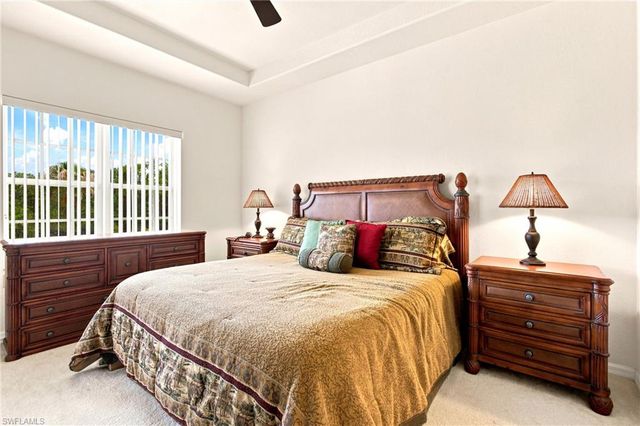 4874 Hampshire CT 303, Naples, FL 34112