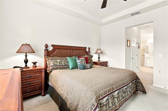 4874 Hampshire CT 303, Naples, FL 34112