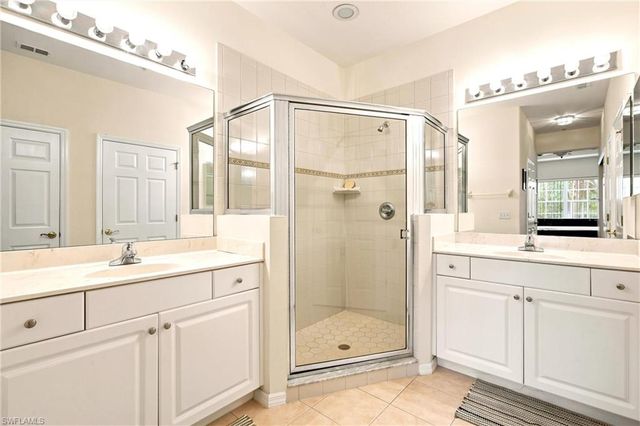 4874 Hampshire CT 303, Naples, FL 34112