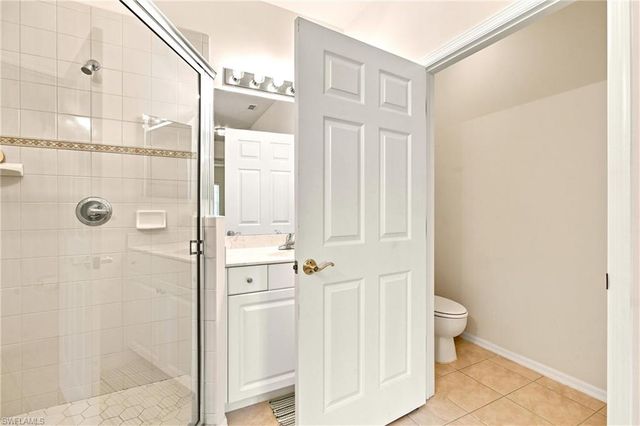 4874 Hampshire CT 303, Naples, FL 34112