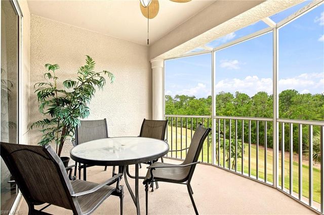 4874 Hampshire CT 303, Naples, FL 34112