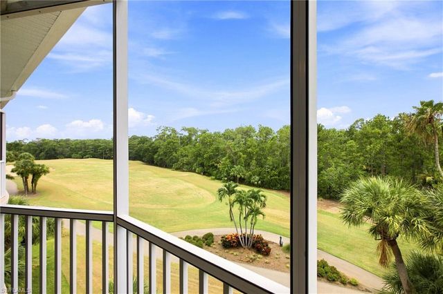 4874 Hampshire CT 303, Naples, FL 34112