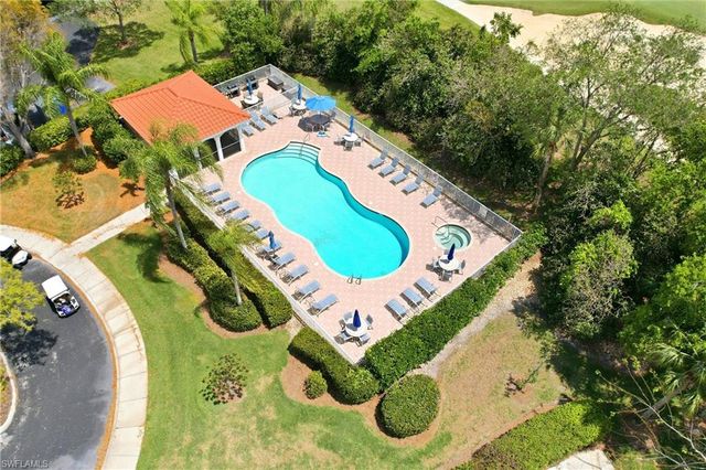4874 Hampshire CT 303, Naples, FL 34112