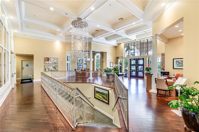 4874 Hampshire CT 303, Naples, FL 34112