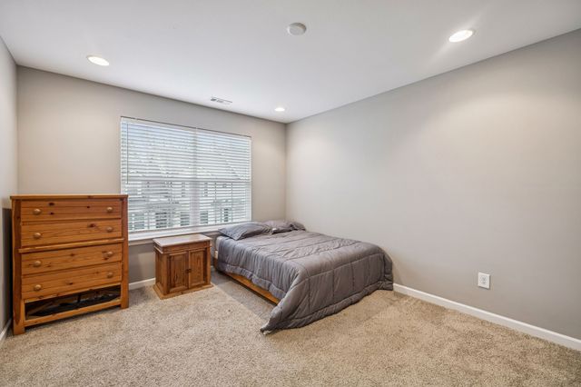 3219 Clemons Cir, Murfreesboro, TN 37128