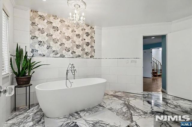 376 Kenwood 9, Englewood, NJ 07631