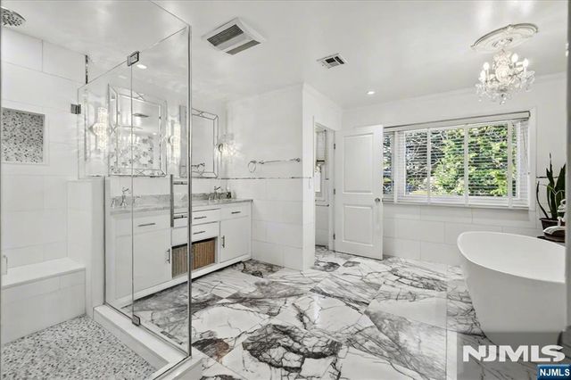 376 Kenwood 9, Englewood, NJ 07631