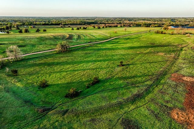Tracts 10&11 Fieldcrest Ln, Burton, TX 77835