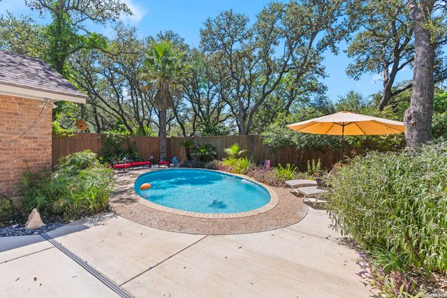 11207 Whispering Wind St, San Antonio, TX 78230