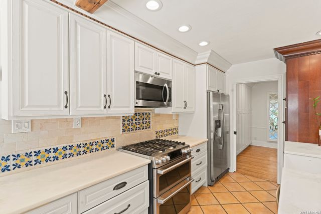 11207 Whispering Wind St, San Antonio, TX 78230