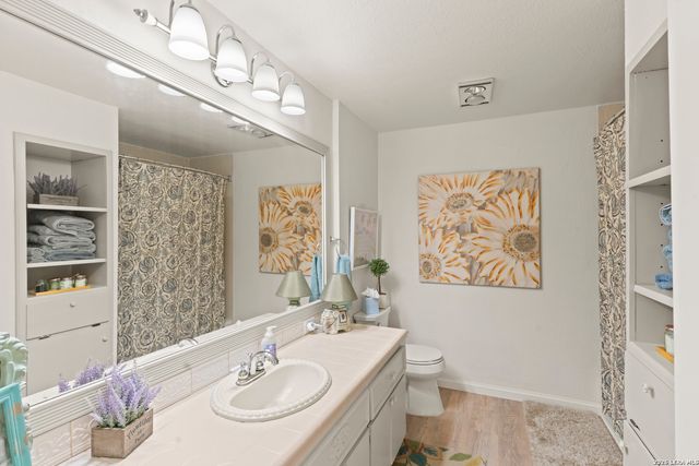 11207 Whispering Wind St, San Antonio, TX 78230
