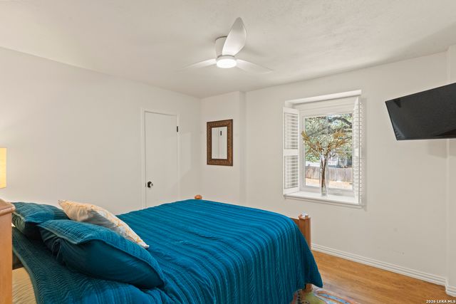 11207 Whispering Wind St, San Antonio, TX 78230