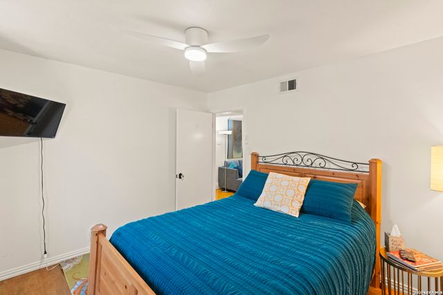 11207 Whispering Wind St, San Antonio, TX 78230