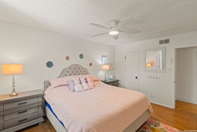 11207 Whispering Wind St, San Antonio, TX 78230