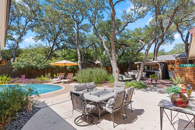 11207 Whispering Wind St, San Antonio, TX 78230