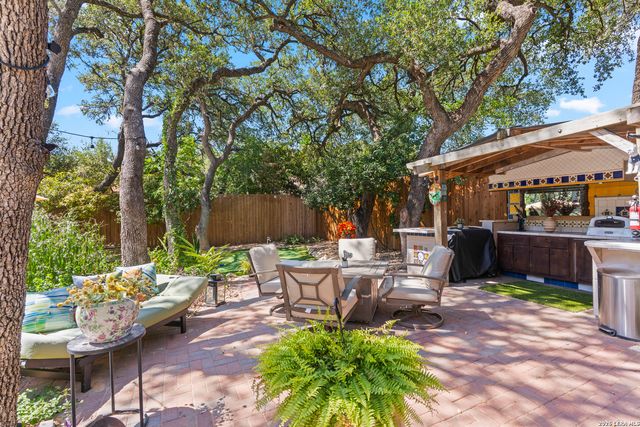 11207 Whispering Wind St, San Antonio, TX 78230