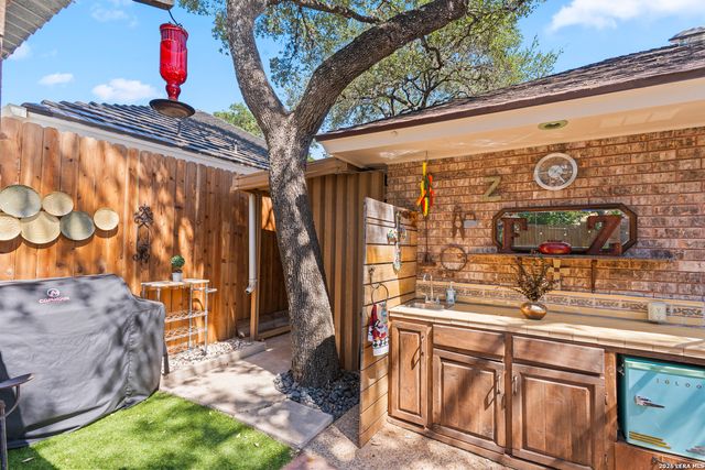 11207 Whispering Wind St, San Antonio, TX 78230