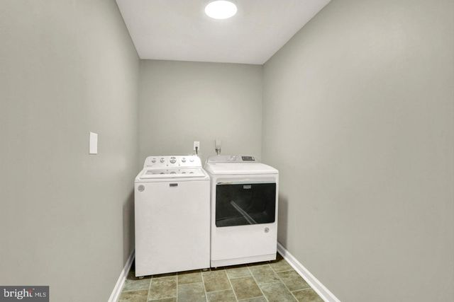 284 MARSH RUN RD, New Cumberland, PA 17070