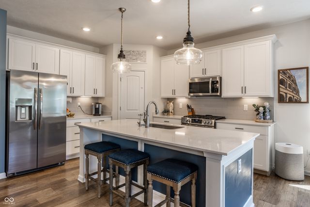 9885 Canyon Lane, Pendleton, IN 46064