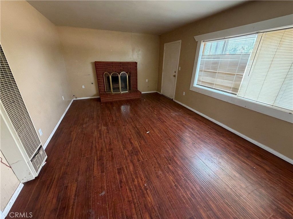 Image 3 of property listing at 5056 W Avenue K12, Lancaster, CA 93536