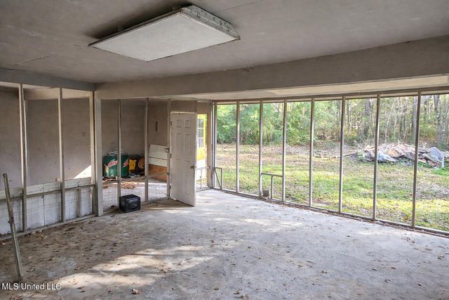 4620 Sutton Avenue, Moss Point, MS 39563