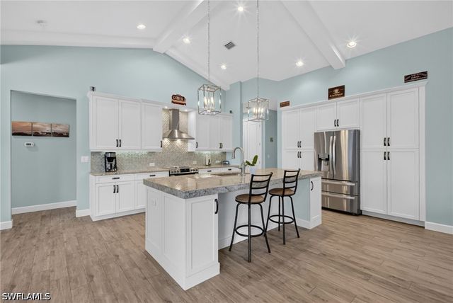 37 Johnnycake DR, Naples, FL 34110